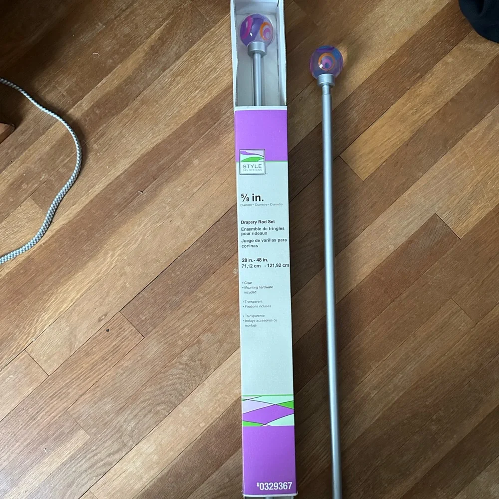 Set of two curtain rods